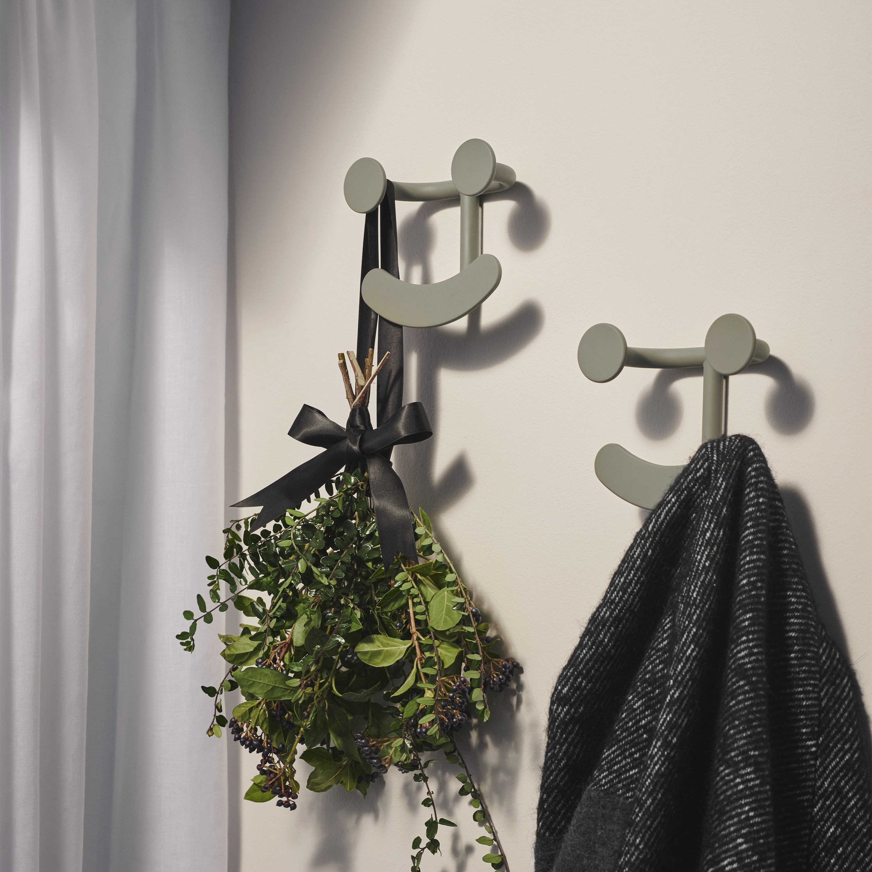 Fritz Hansen Happy Hook - 2Modern