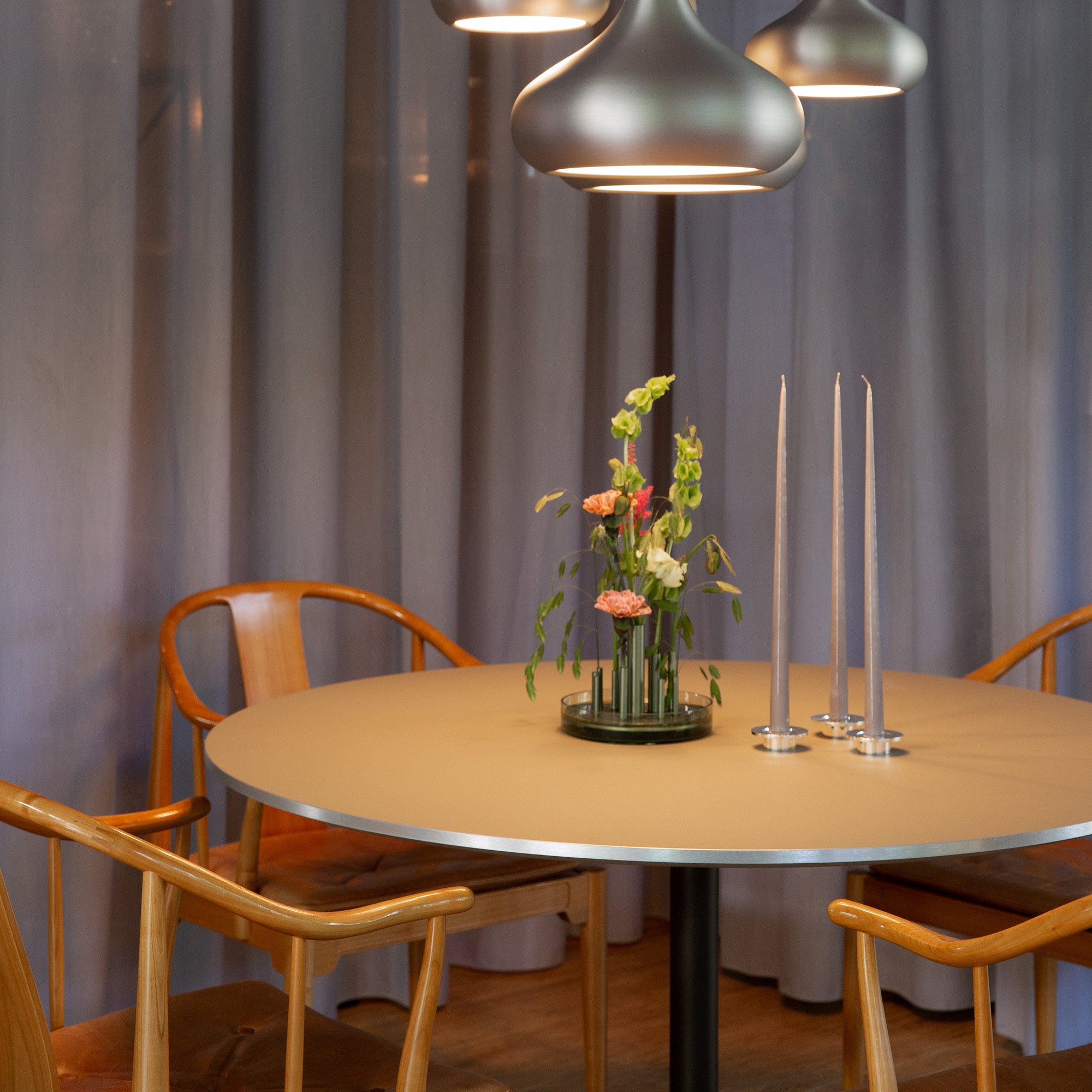 FRITZ HANSENフリッツ・ハンセンハイメアジョンIKERU VASE Fritz Hansen Ikeru Vase - 2Modern