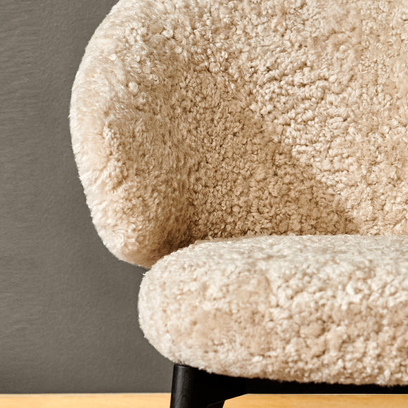 Fritz Hansen Let Sheepskin Edition Lounge Chair - 2Modern
