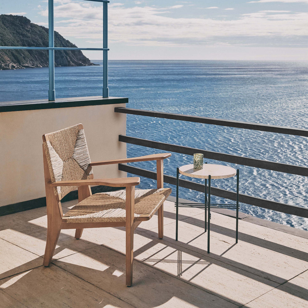 F-Chair Outdoor Lounge Chair