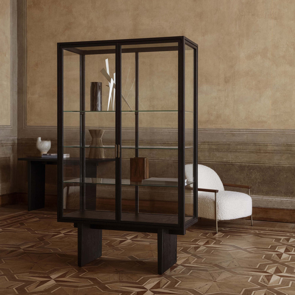 Private Vitrine