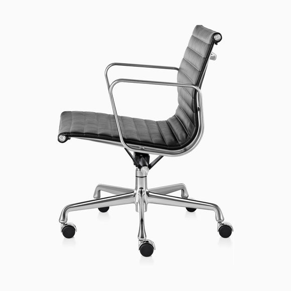 Eames Aluminum Group Management Chair