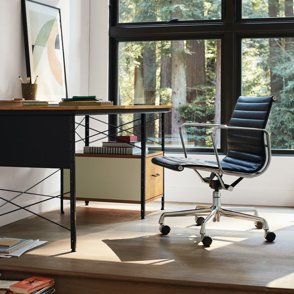 Eames Aluminum Group Management Chair
