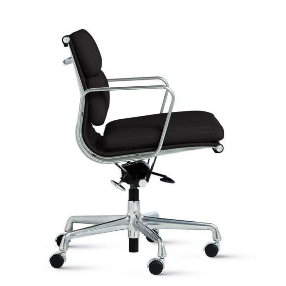 Eames Soft Pad Management Chair