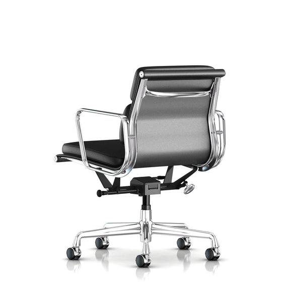 Eames Soft Pad Management Chair