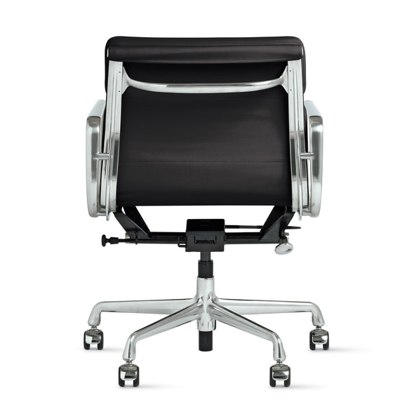 Eames Soft Pad Management Chair