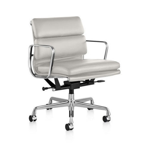 Eames Soft Pad Management Chair