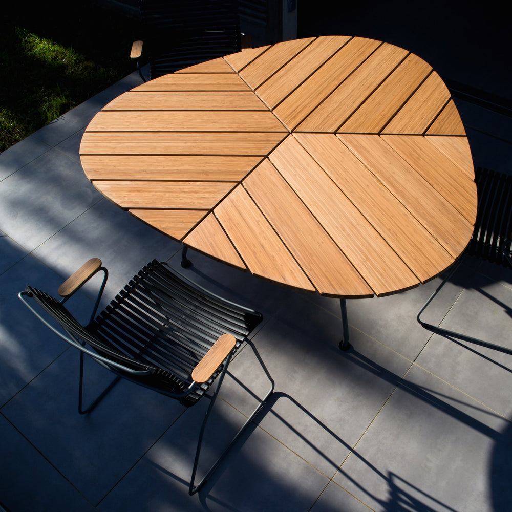 Leaf Outdoor Dining Table