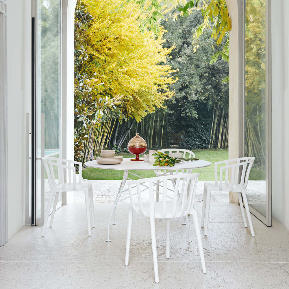 Glossy Outdoor Oval Dining Table