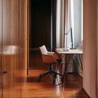Q/Wood Swivel Chair