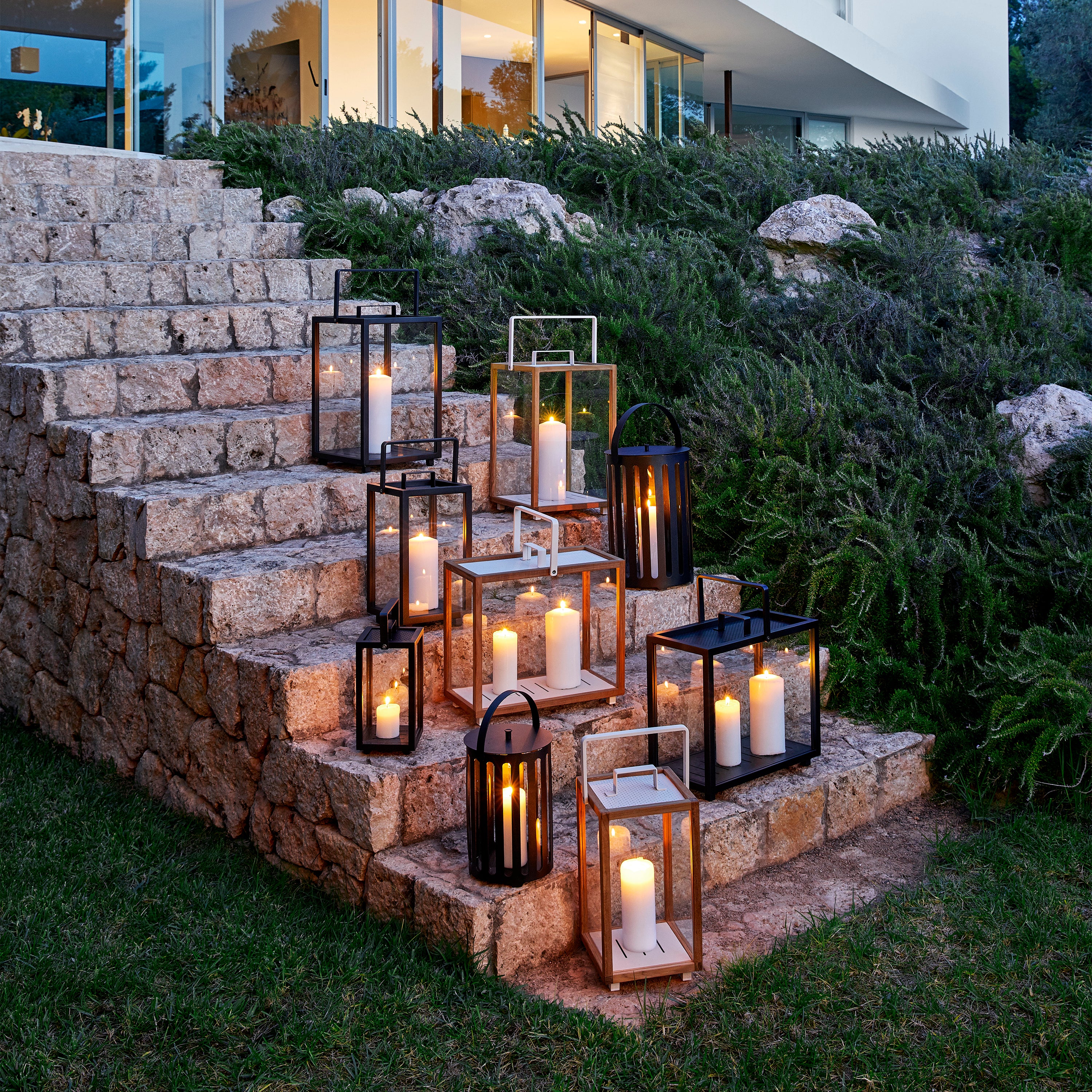 Cane-Line Lighthouse Lantern - Thumbnail 4
