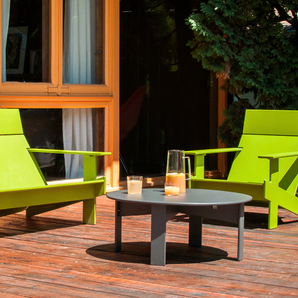 Lollygagger Round Outdoor Cocktail Table