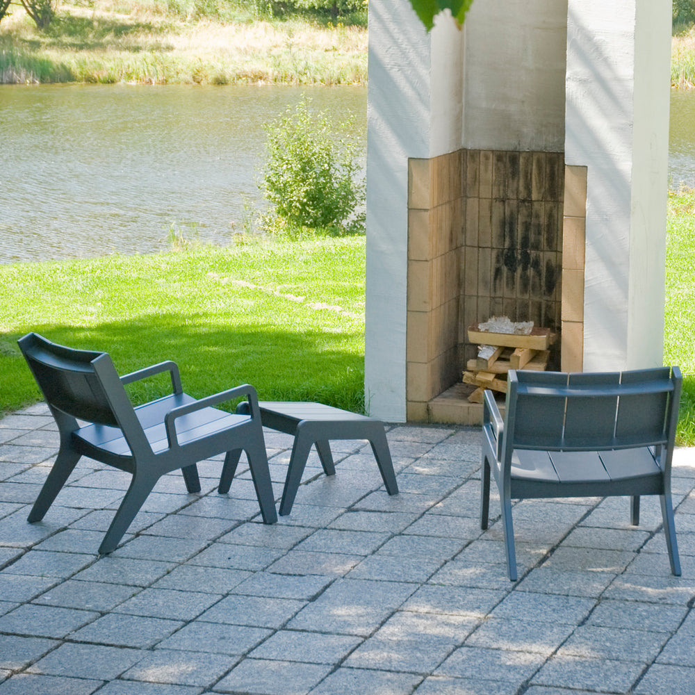 No. 9 Outdoor Lounge Chair