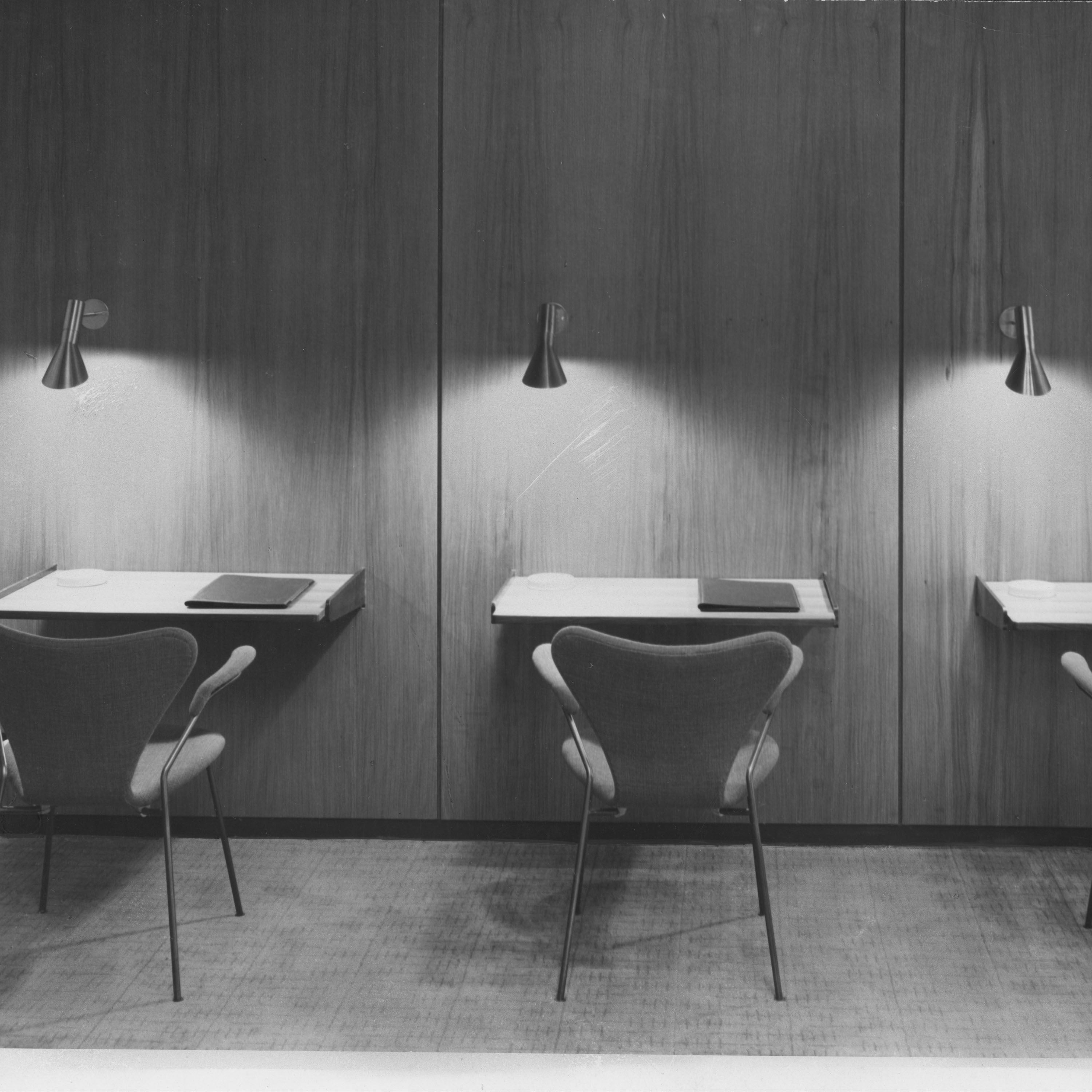 Louis Poulsen AJ Wall Light - 2Modern