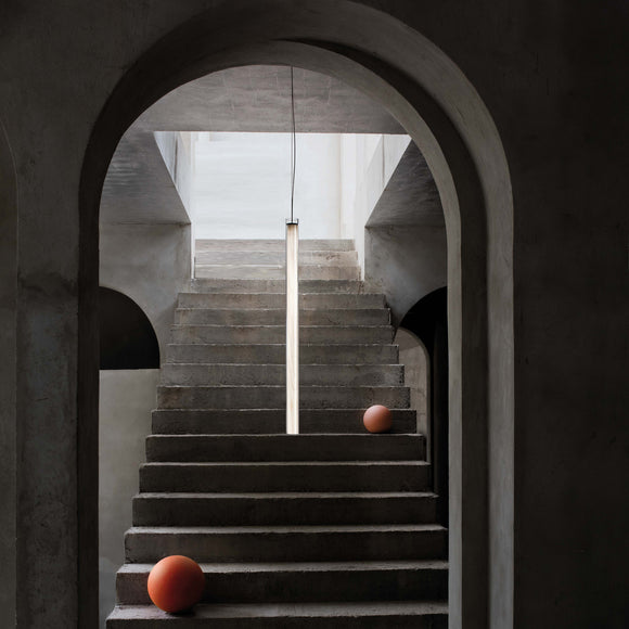 Estela Vertical LED Pendant Light