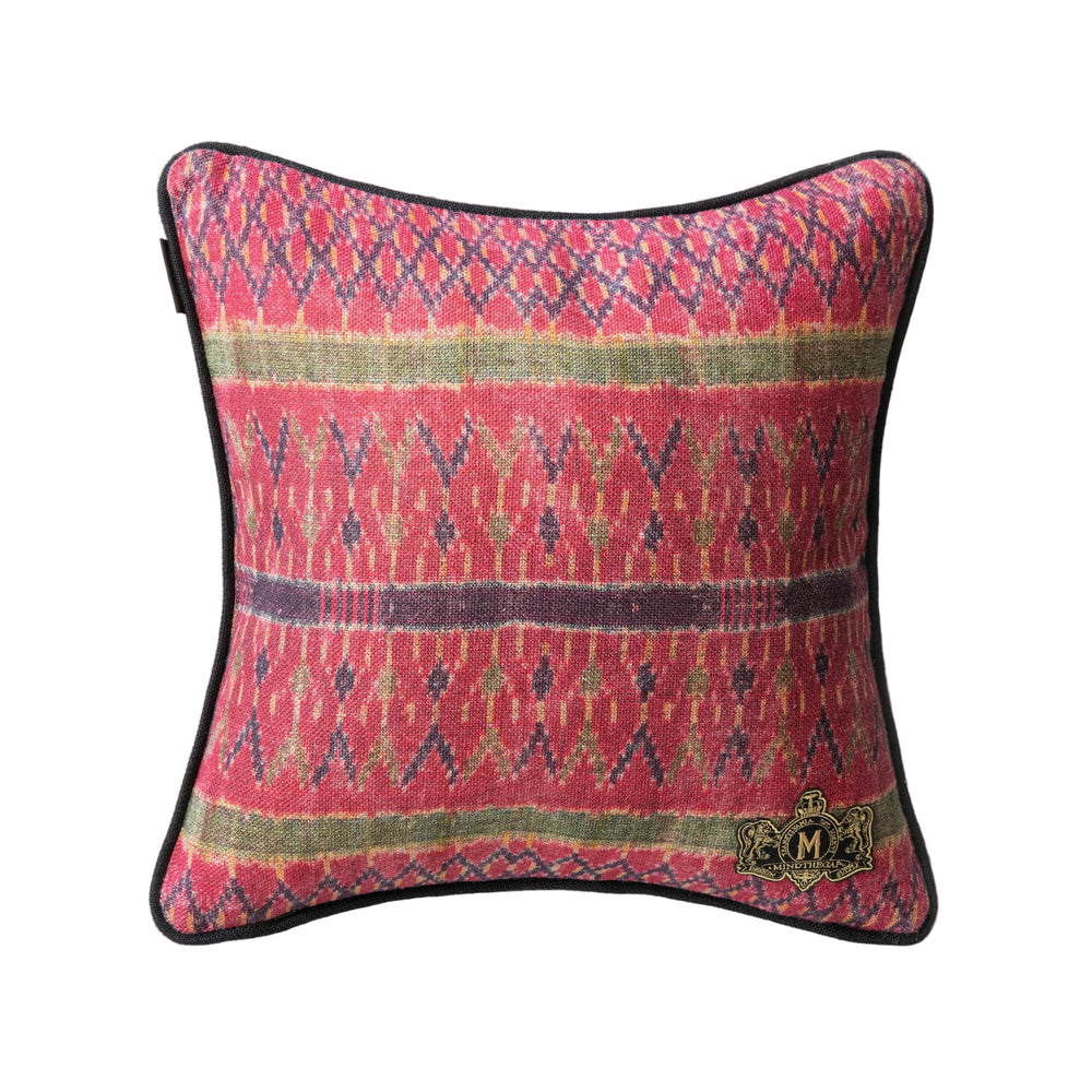 Lakai Pillow