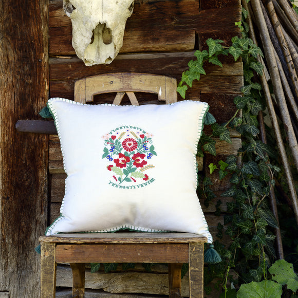 Transsilvaniae Florilegium Pillow
