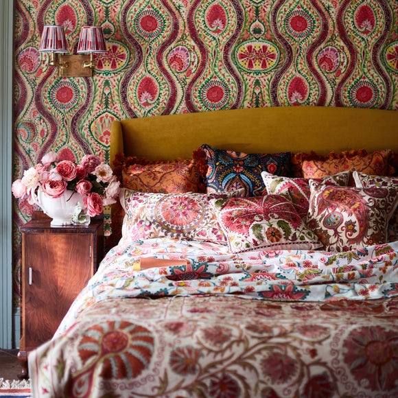 Hippie Paisley Wallpaper