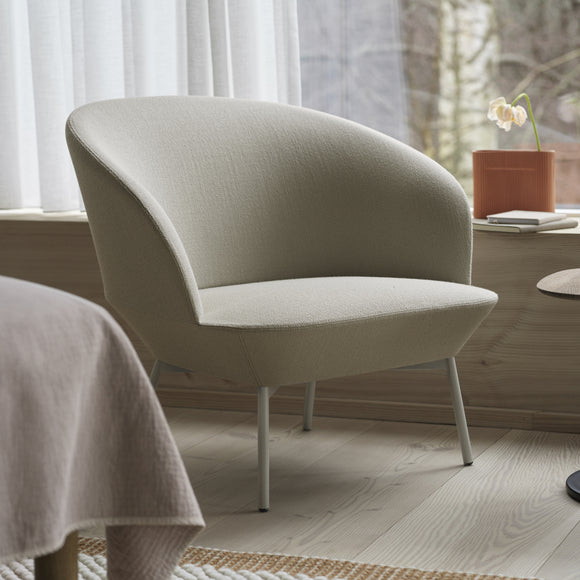 Oslo Lounge Chair with Tube Base