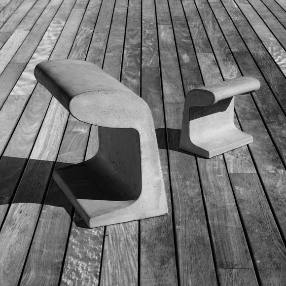Le Corbusier Borne Beton Grande Outdoor Floor Lamp