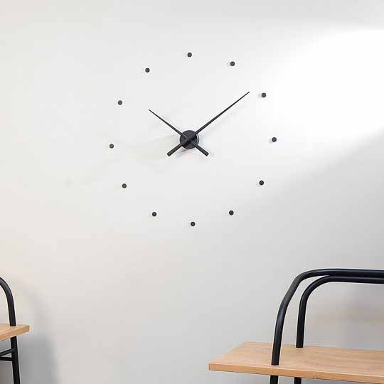 Oj Wall Clock