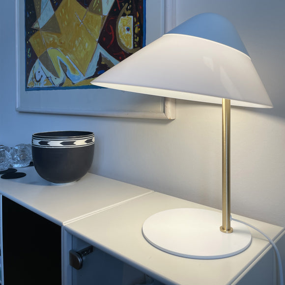 Wegner Opala Table Lamp