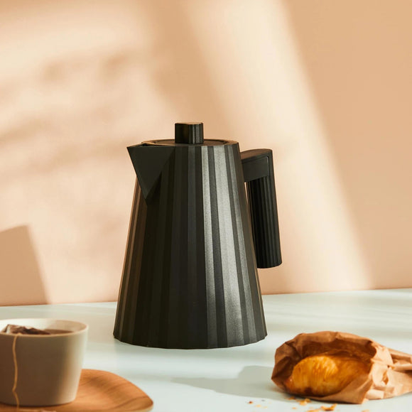 Plissé small electric tea kettle - Alessi - Home