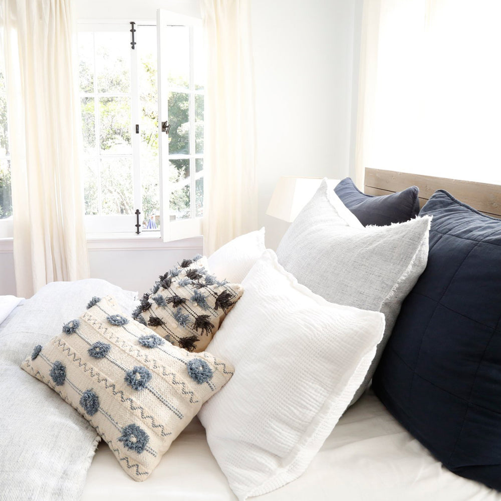Logan Big Pillow With Insert