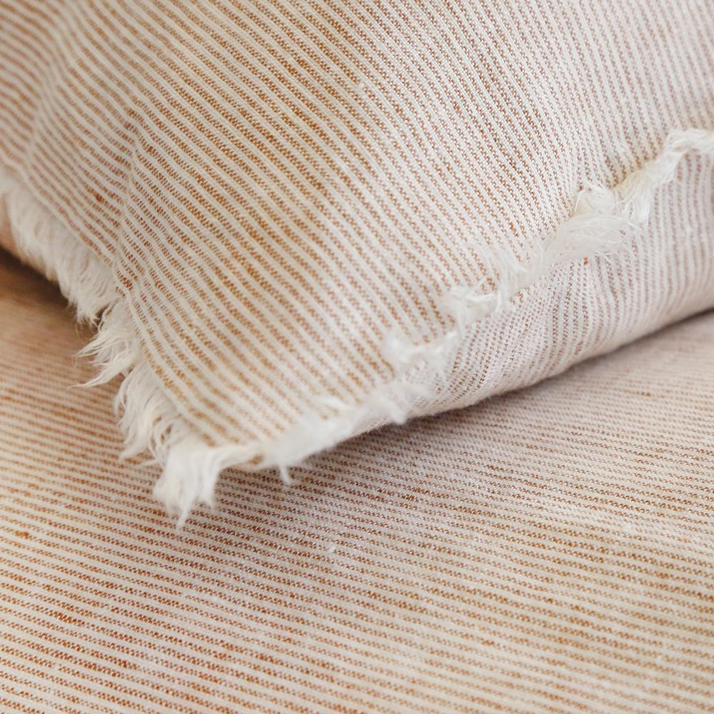 Logan Big Pillow With Insert