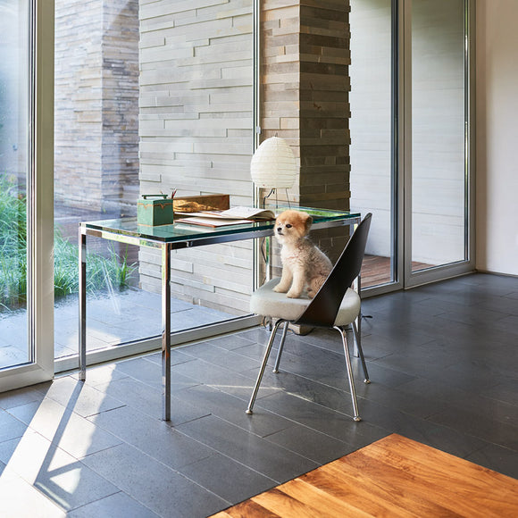 Saarinen Executive Chair (Plastic Back)