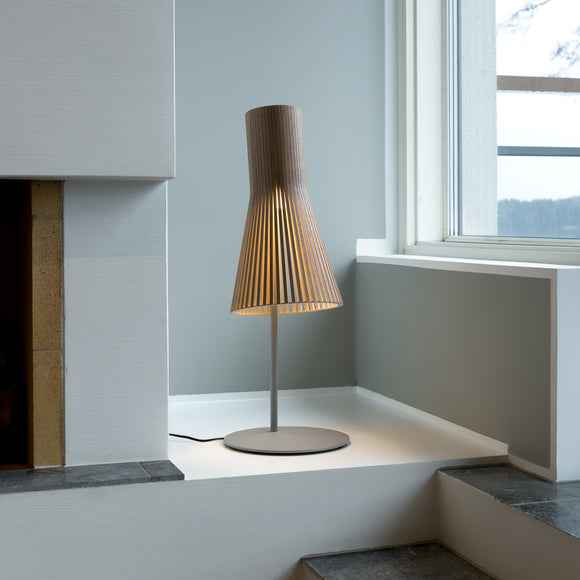 4220 Table Lamp