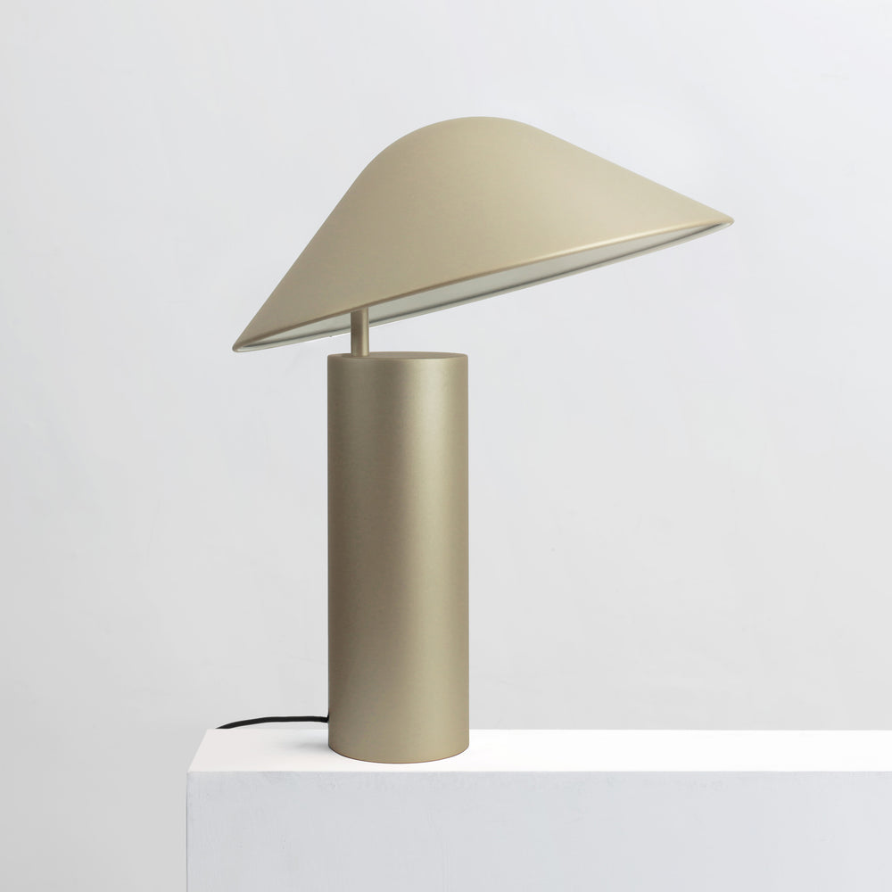 Damo Simple Table Lamp