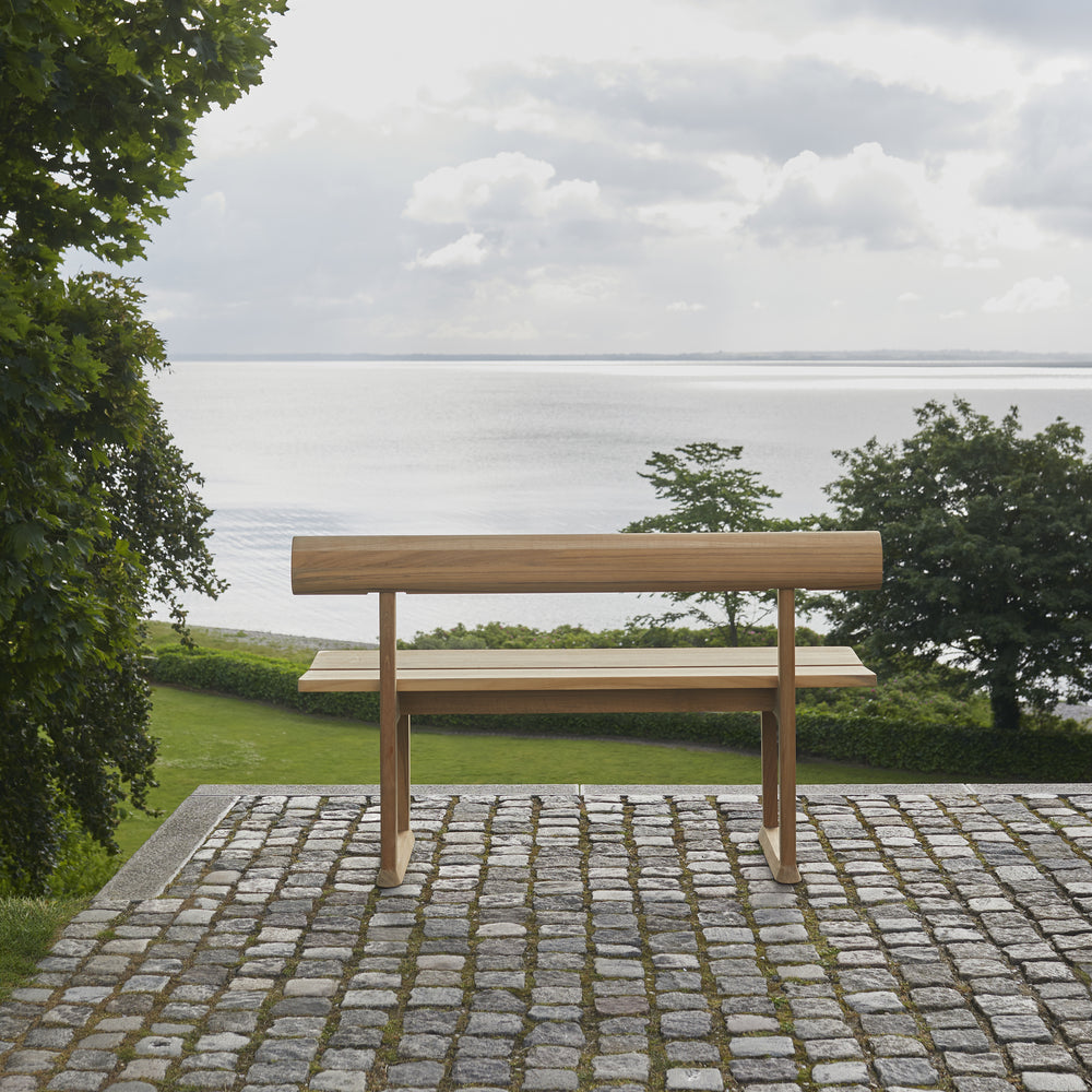 Banco Outdoor Bench