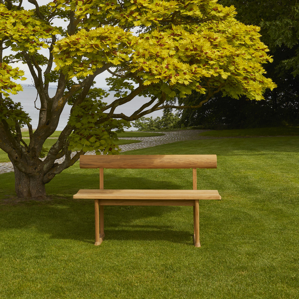 Banco Outdoor Bench