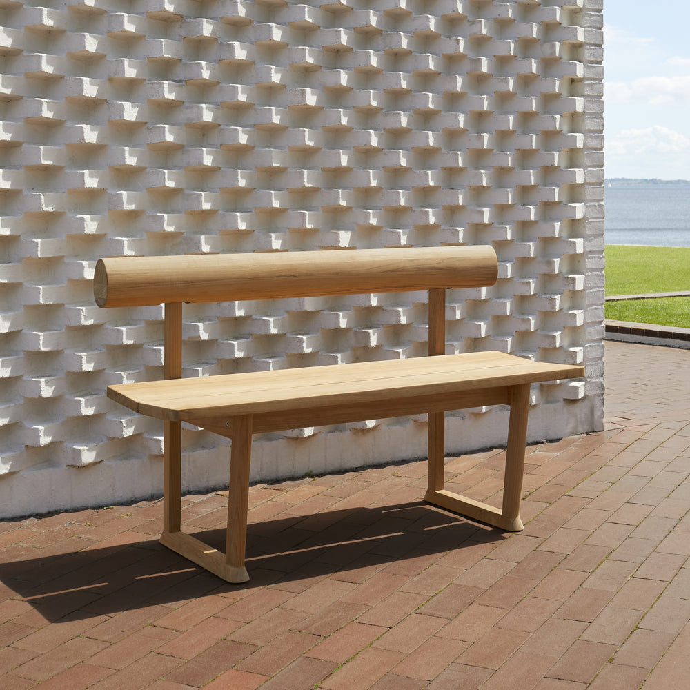 Banco Outdoor Bench