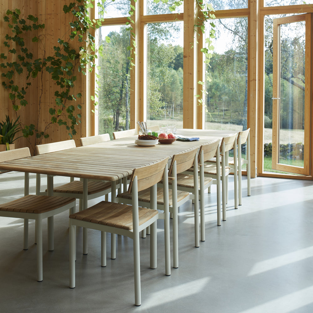Pelagus Outdoor Dining Table
