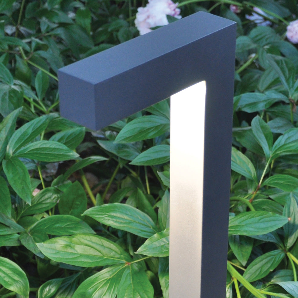 Sean Lavin Strut Outdoor Bollard Light