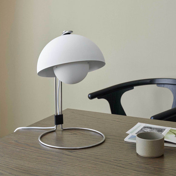 Flowerpot VP4 Table Lamp