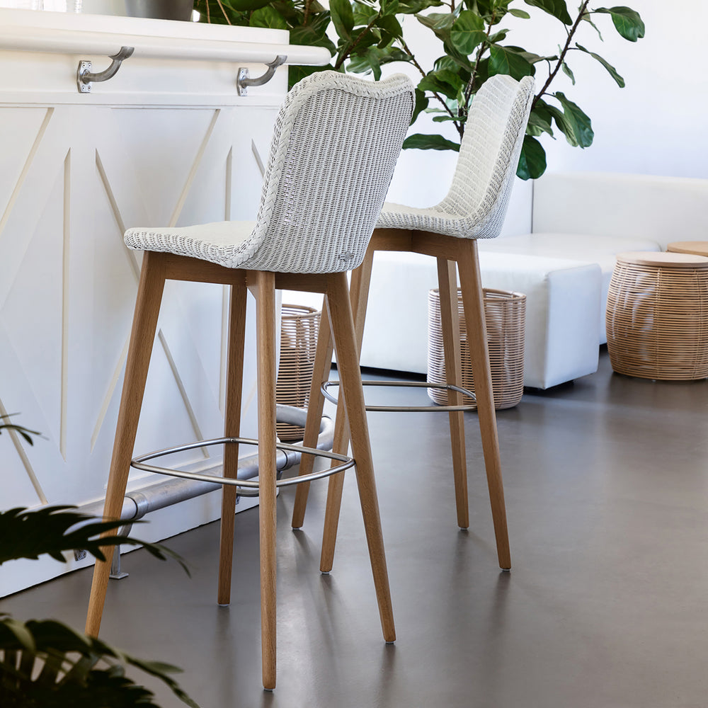 Lily Outdoor Stool