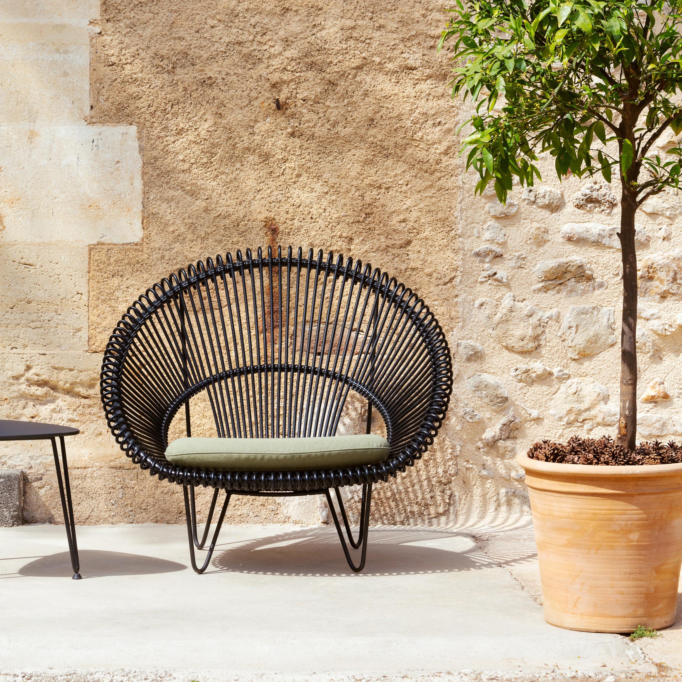 Vincent Sheppard Roy Outdoor Cocoon Chair - 2Modern