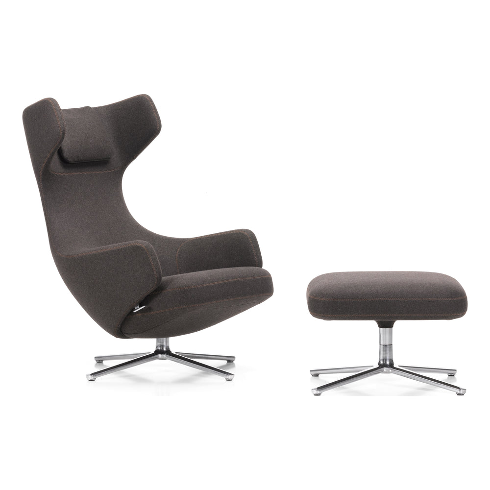 Grand Repos Lounge Chair and Ottoman