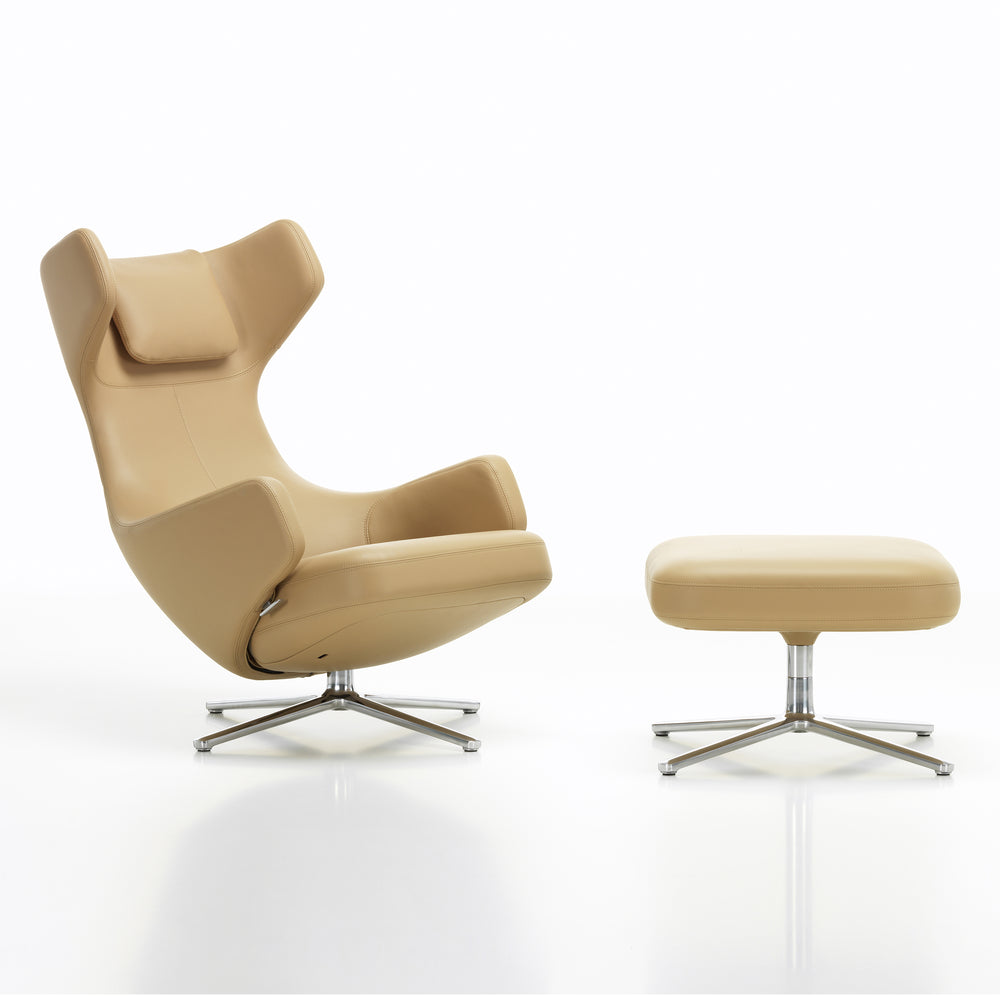 Grand Repos Lounge Chair and Ottoman