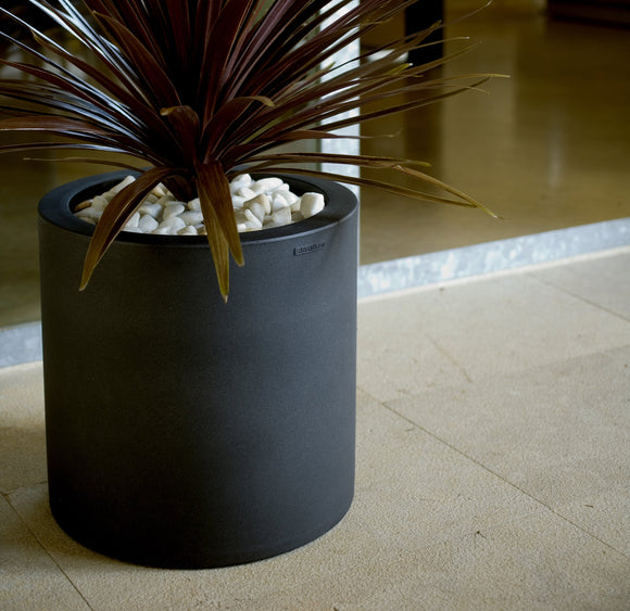 cylindrical plant pot Cilindro Resin Pot Planter Color: Taupe, Size: 39.25