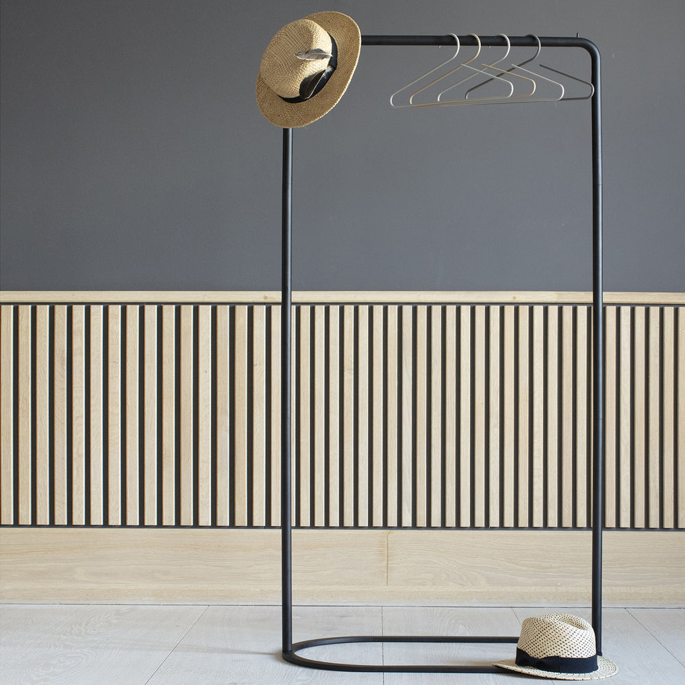 O&O Clothes Rack